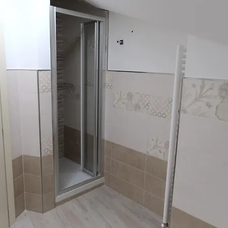לינה וארוחת בוקר Dada