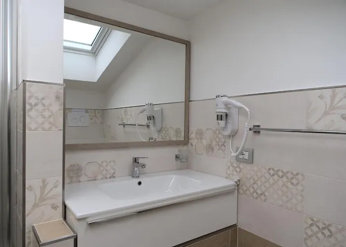 Dada Frühstückspension *